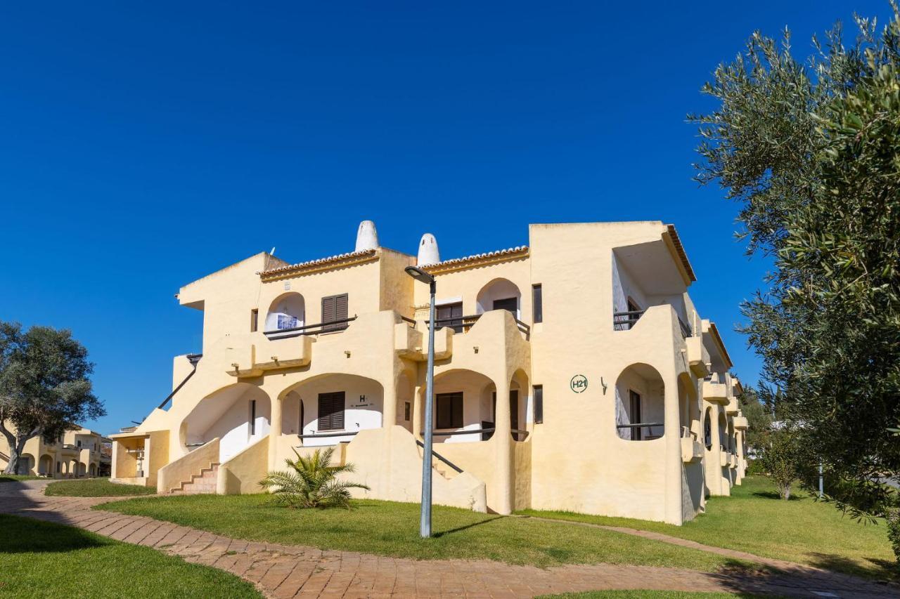 Lovely One Bedroom Apartment In Alvor Buitenkant foto