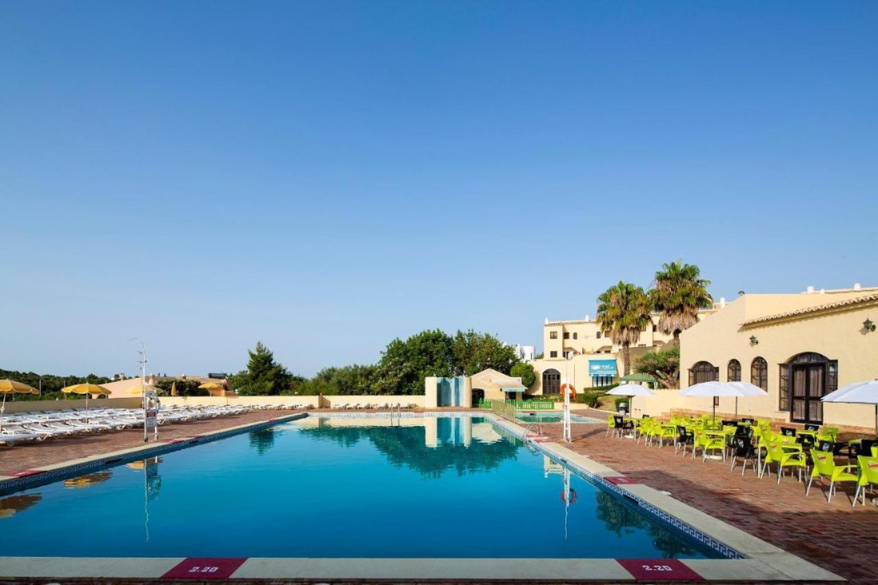 Lovely One Bedroom Apartment In Alvor Buitenkant foto