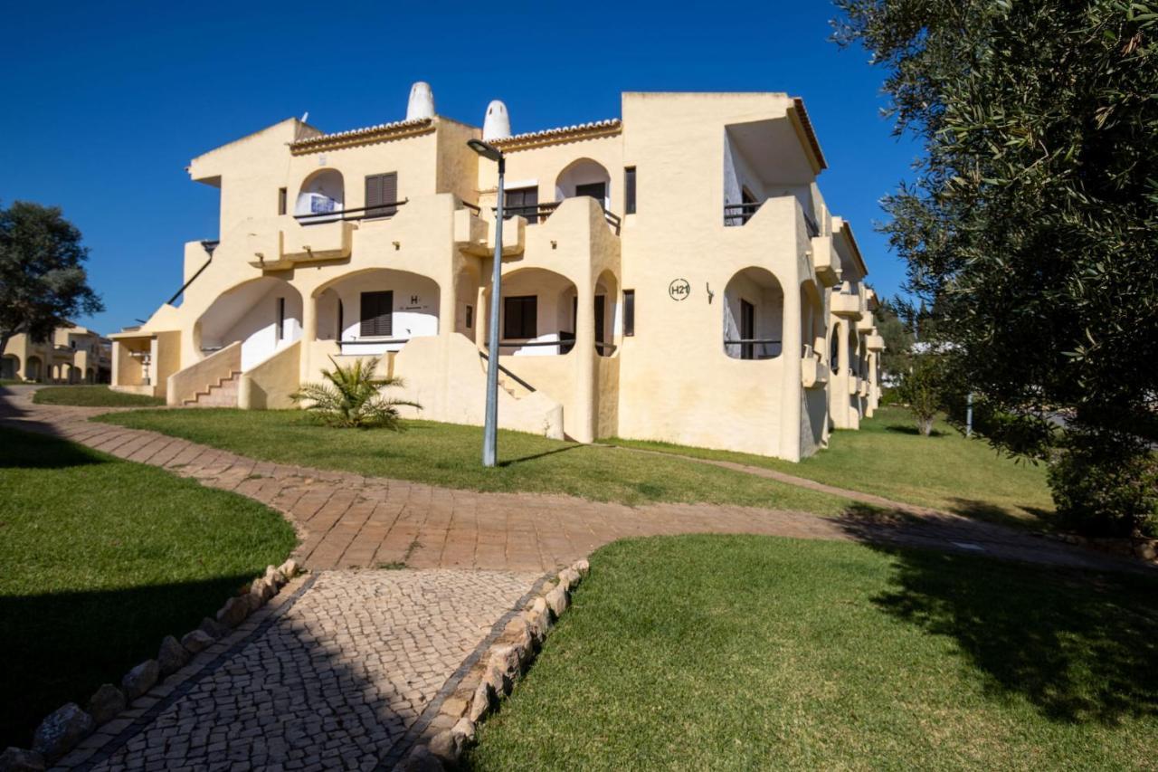 Lovely One Bedroom Apartment In Alvor Buitenkant foto